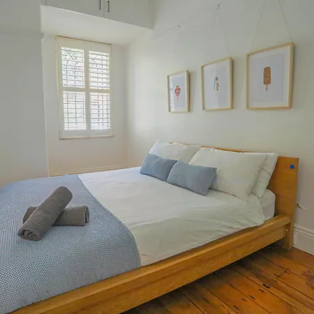 2 Bedroom House Situated At The Centre Of Surry Hills 2 E-Bikes Included Sydney Exterior photo