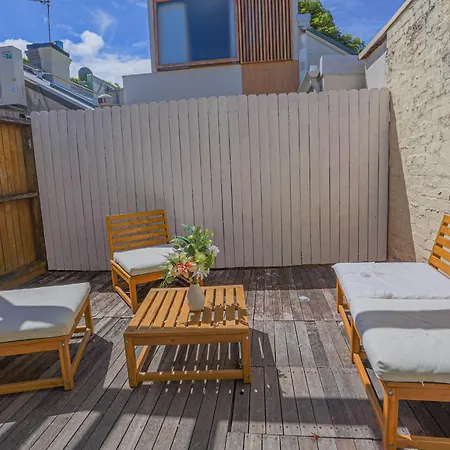 2 Bedroom House Situated At The Centre Of Surry Hills 2 E-Bikes Included Sydney Exterior photo